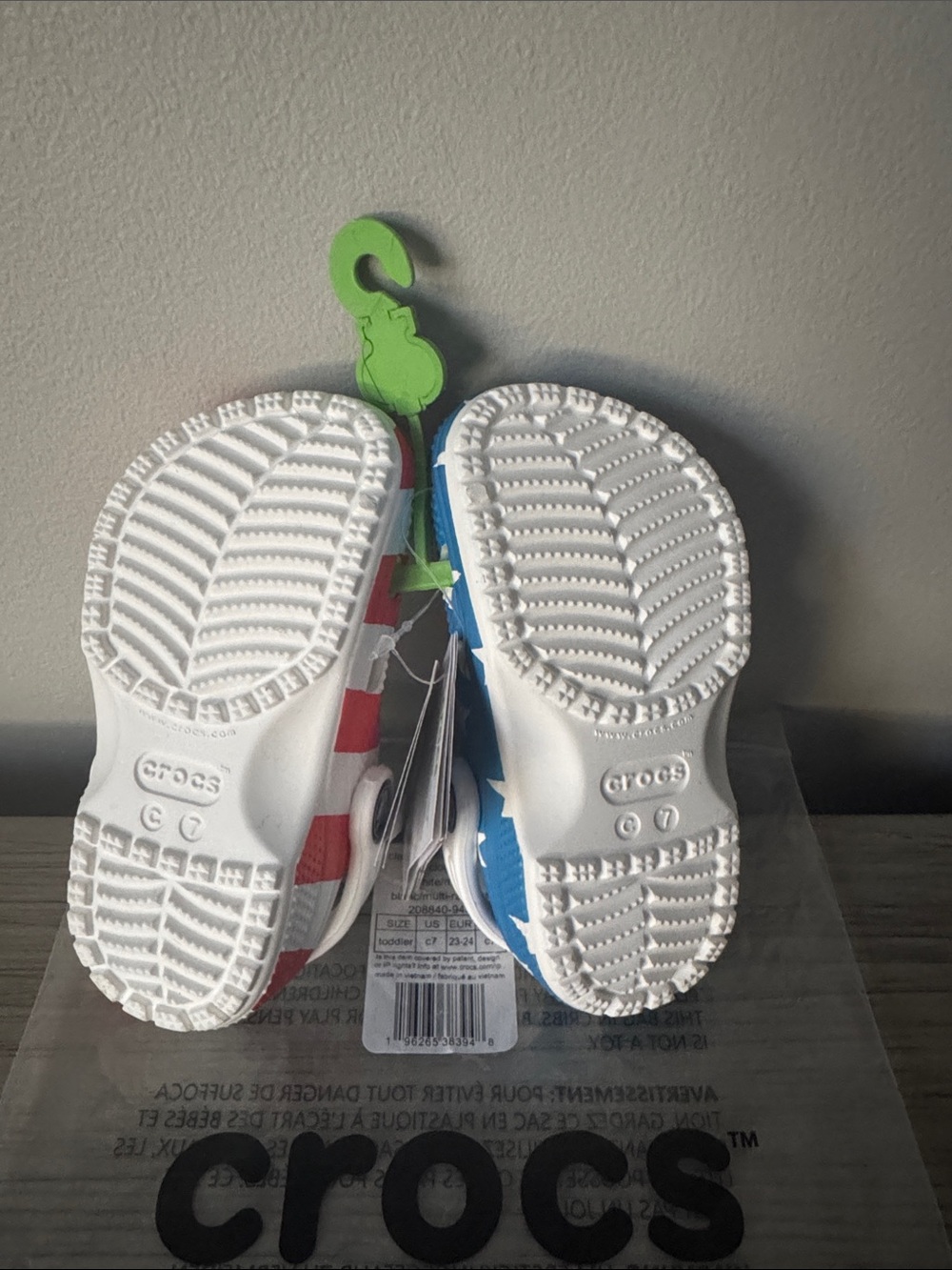 American Flag Classic Toddler Crocs - Picture 4 of 4